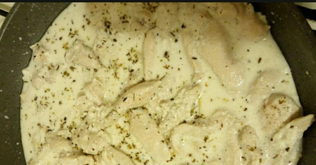 Почему сливки сворачиваются при тушении, нагреве, взбивании, в кофе: что делать, как избежать