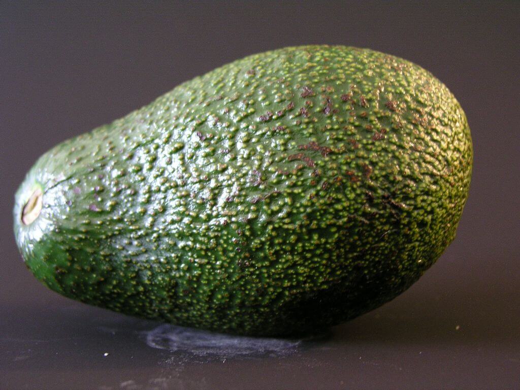 С чем сочетается авокадо в салатах: простые и вкусные рецепты с фото пошагово