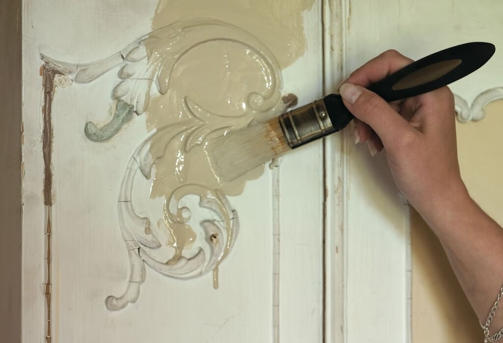 Нанесение патины на мебель и дерево своими руками: подробная технология