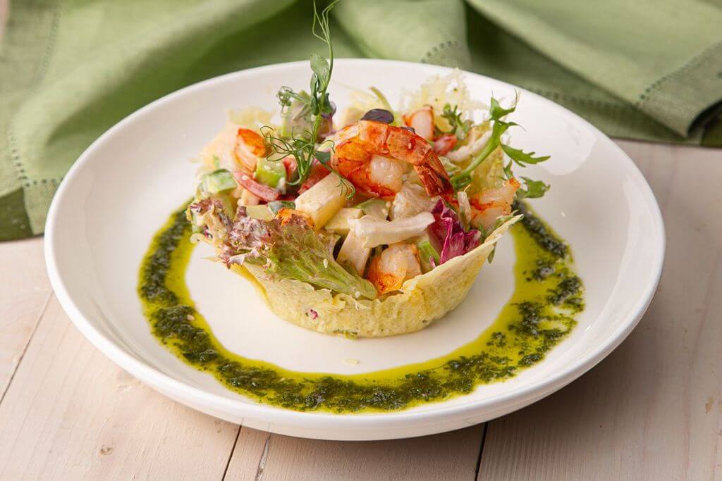 С чем сочетается авокадо в салатах: простые и вкусные рецепты с фото пошагово