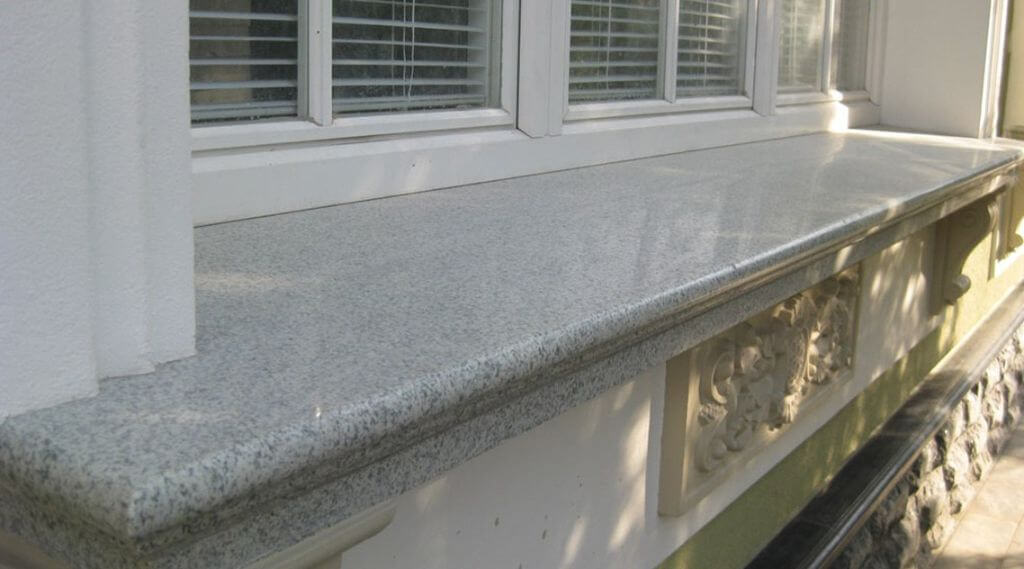 Как украсить, и что поставить на подоконник в кухне и других комнатах: 30 идей