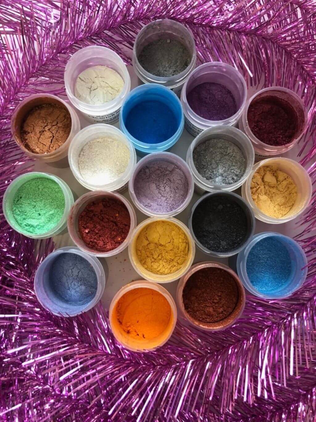 60 идей, как покрасить яйца на Пасху интересно и красиво своими руками с «химией» и без