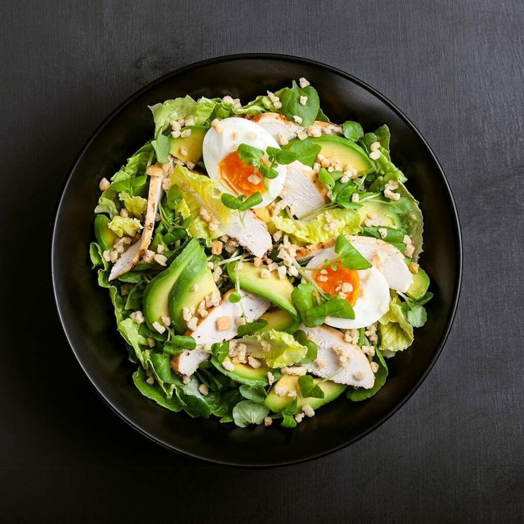 С чем сочетается авокадо в салатах: простые и вкусные рецепты с фото пошагово