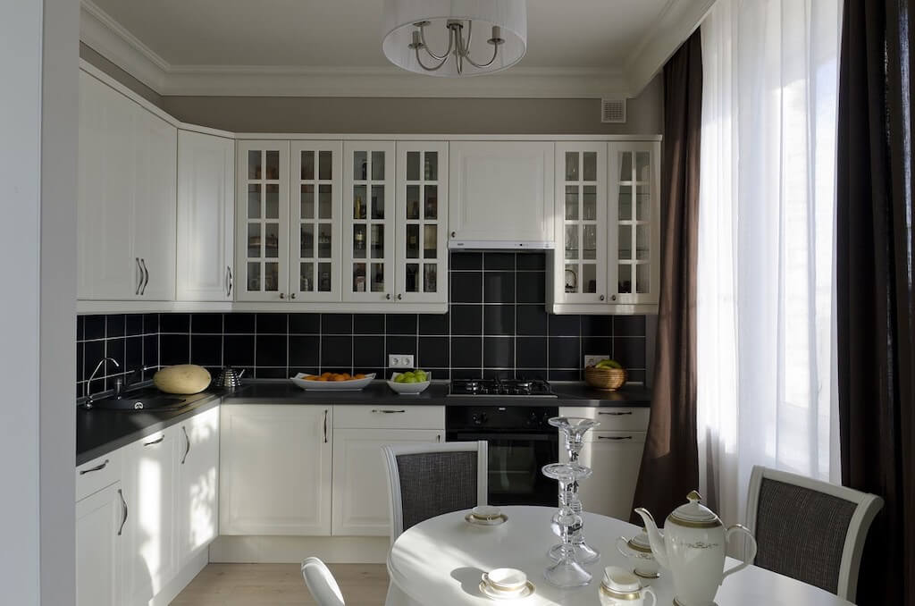 Кухня в классическом стиле: дань традициям в современном интерьере (110 фото)