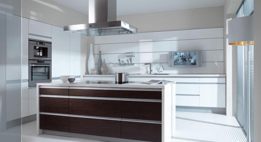 Кухня будущего: гарнитур без ручек (+30 фото интересных решений)