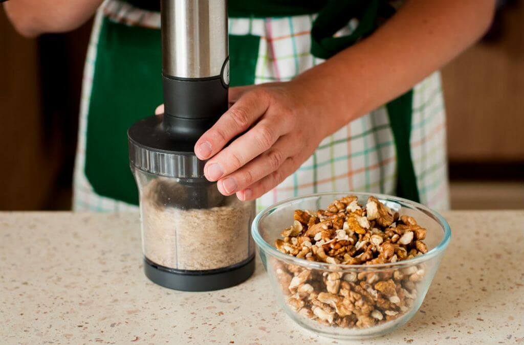 35 рецептов, что можно сделать с помощью блендера (погружного и стационарного с чашей) в домашних условиях