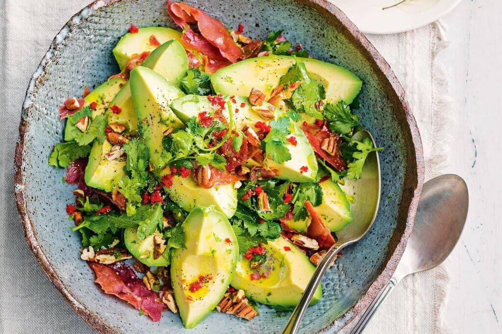 С чем сочетается авокадо в салатах: простые и вкусные рецепты с фото пошагово
