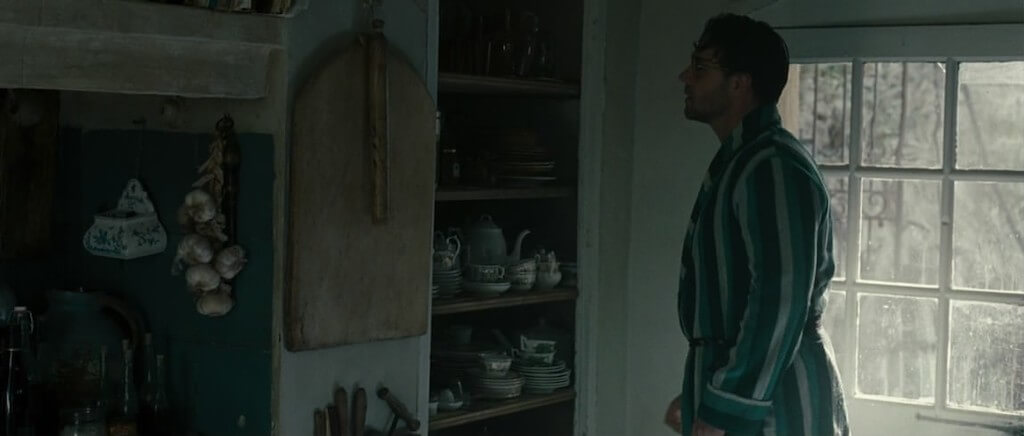 Атмосферный интерьер кухни старинного французского шато из фильма «Хороший год»