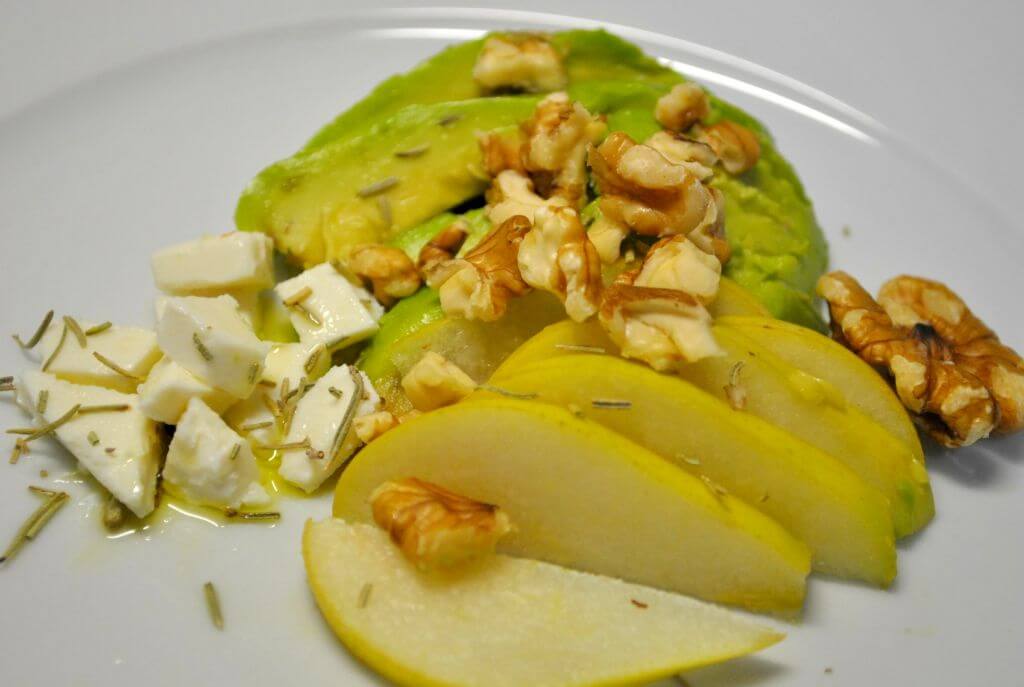 С чем сочетается авокадо в салатах: простые и вкусные рецепты с фото пошагово