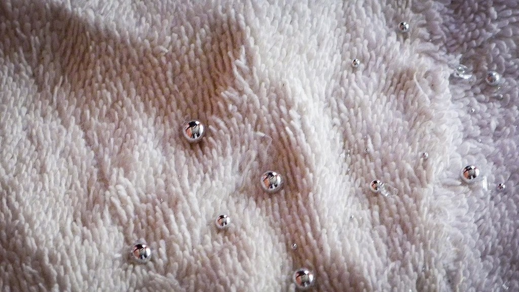 Как в домашних условиях почистить ковер (палас): лучшие подручные средства