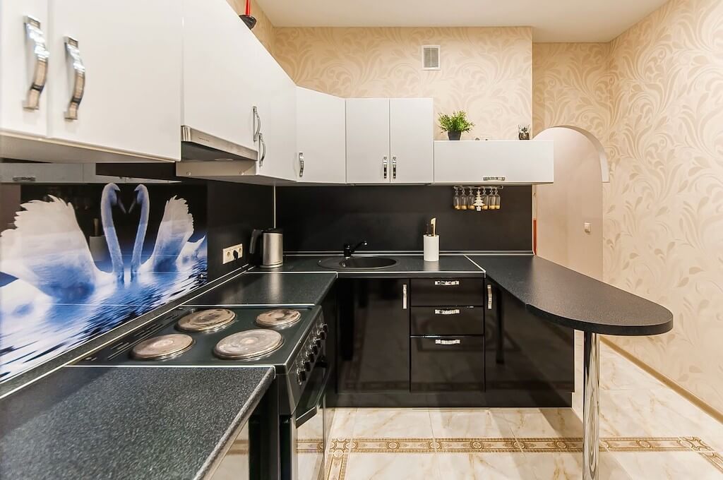 Угловая кухня с барной стойкой: выбор мебели, планировка и дизайн