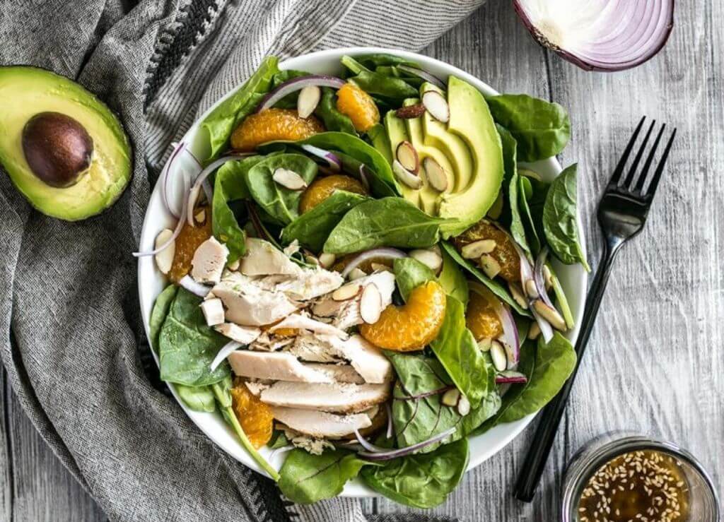 С чем сочетается авокадо в салатах: простые и вкусные рецепты с фото пошагово