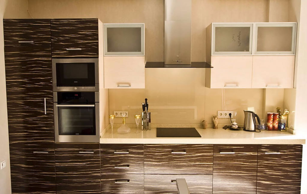 Кухни из шпона: выбор дизайна, изготовление и реставрация шпонированных МДФ фасадов, 55 фото