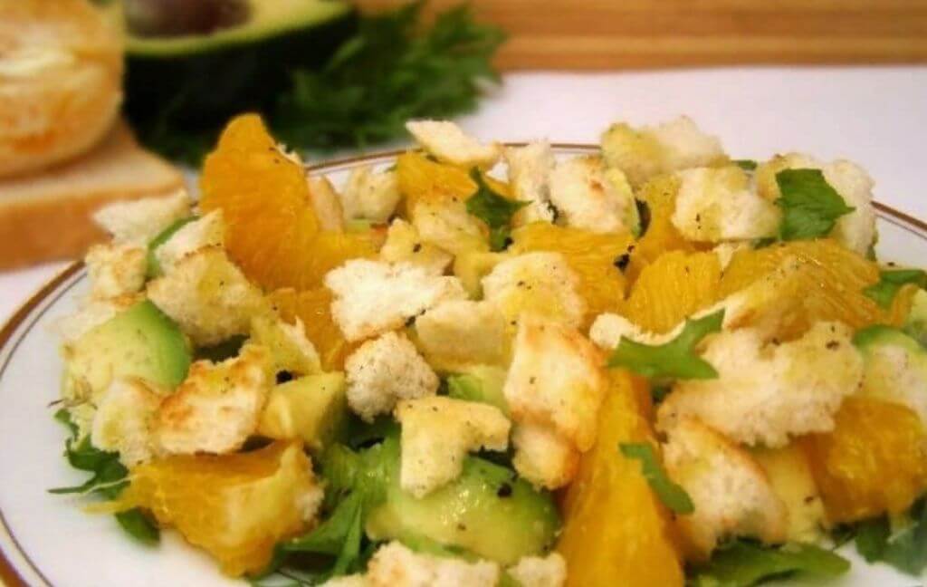 С чем сочетается авокадо в салатах: простые и вкусные рецепты с фото пошагово