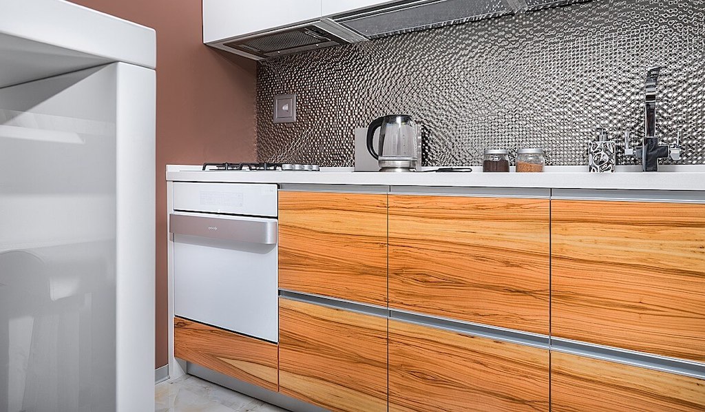 Кухни из шпона: выбор дизайна, изготовление и реставрация шпонированных МДФ фасадов, 55 фото