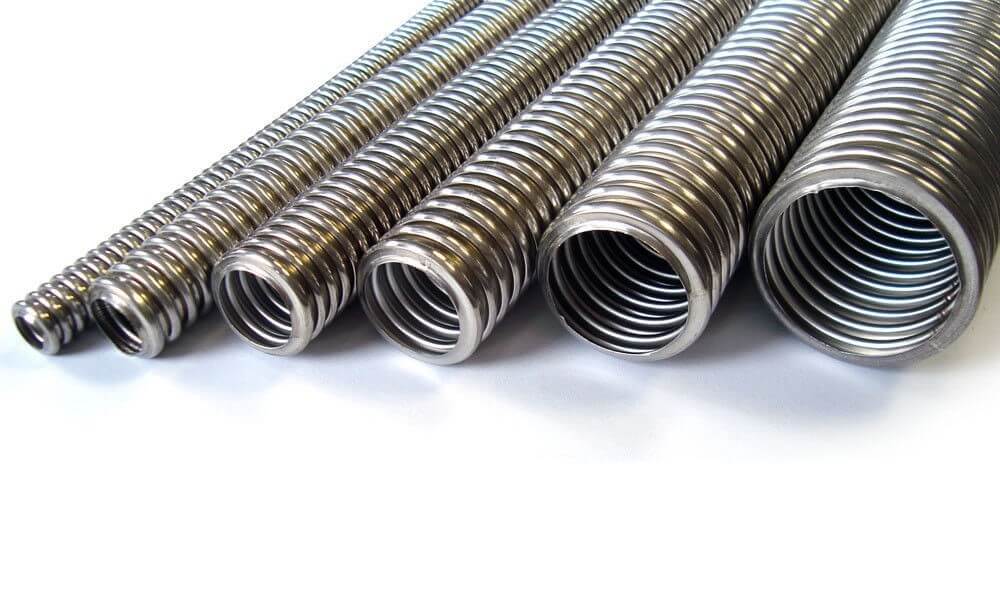 Проводка под натяжным потолком: достоинства и недостатки, рекомендации и возможные ошибки