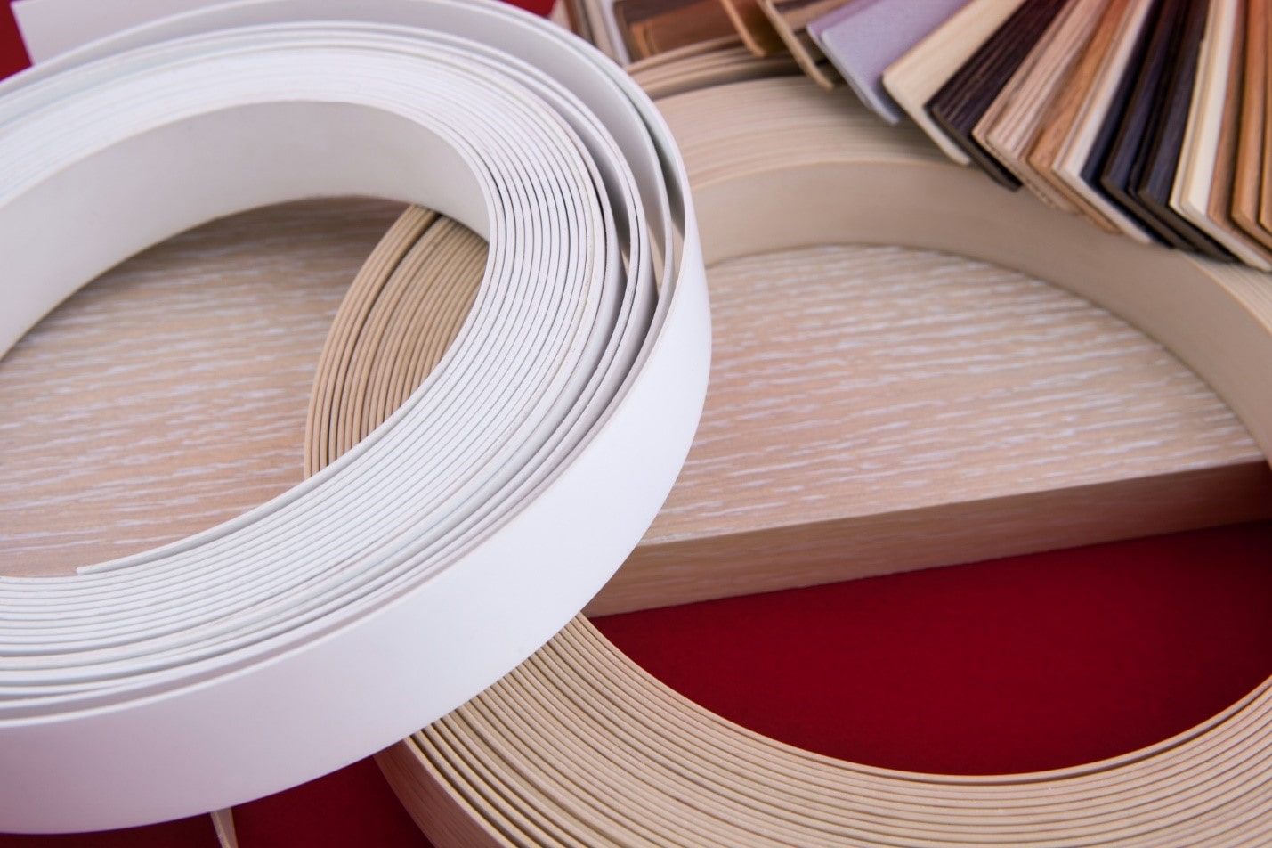 Торец (край) столешницы: виды кромок и планок, как приклеить своими руками