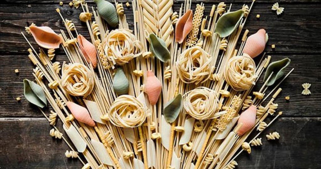 Поделки из макаронных изделий своими руками: 30 пошаговых мастер-классов