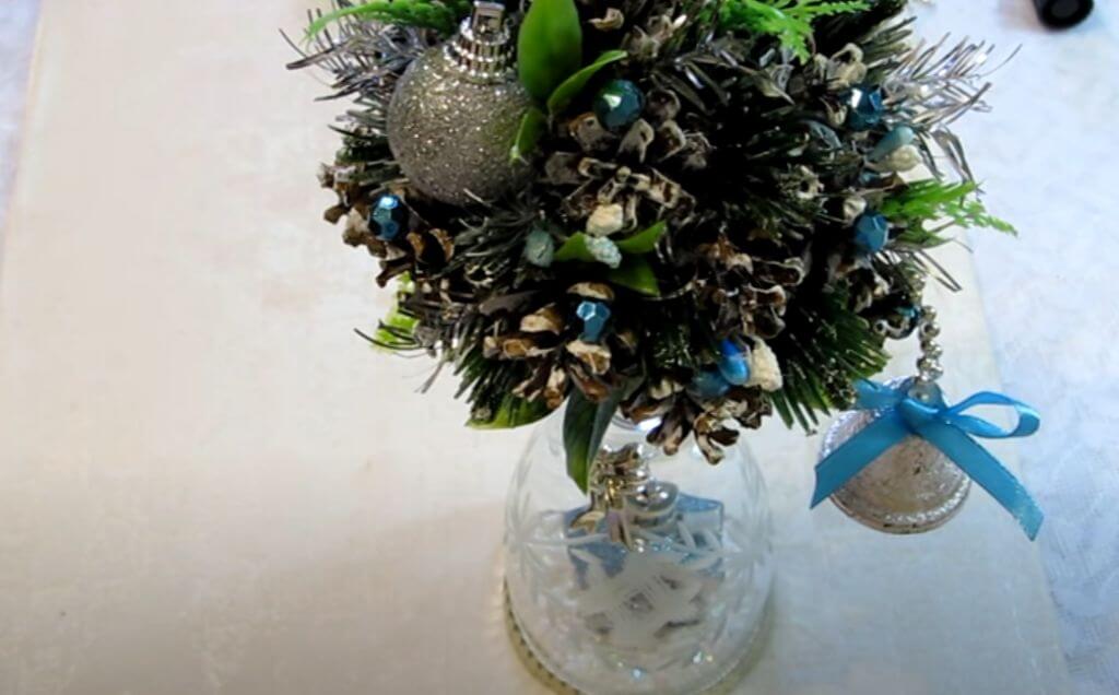 Как сделать новогодний топиарий своими руками для начинающих: 50 поделок с пошаговыми инструкциями и фото