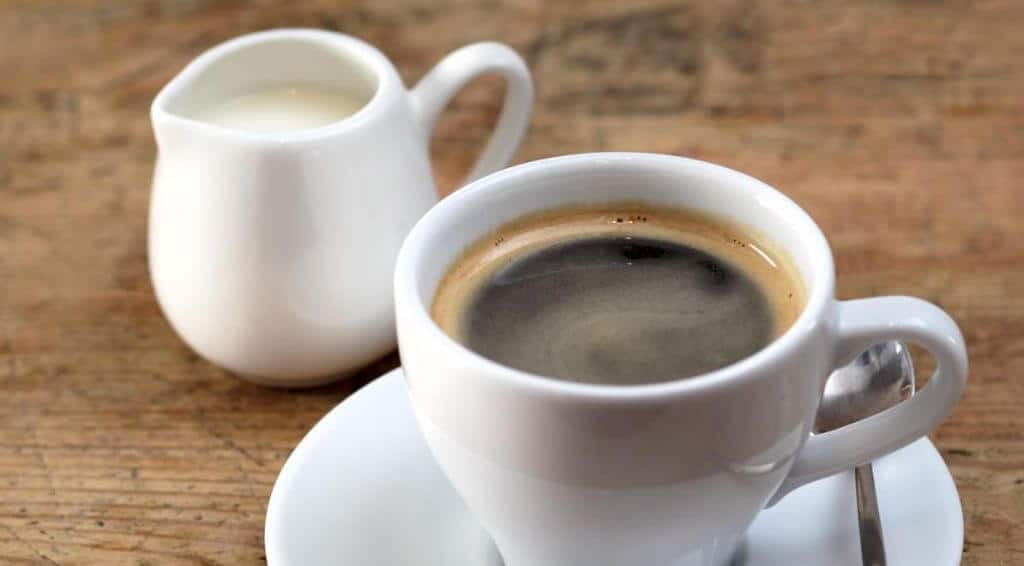 Кофе с пенкой: как сделать правильно и вкусно в домашних условиях в турке, на плите, в блендере, из растворимого