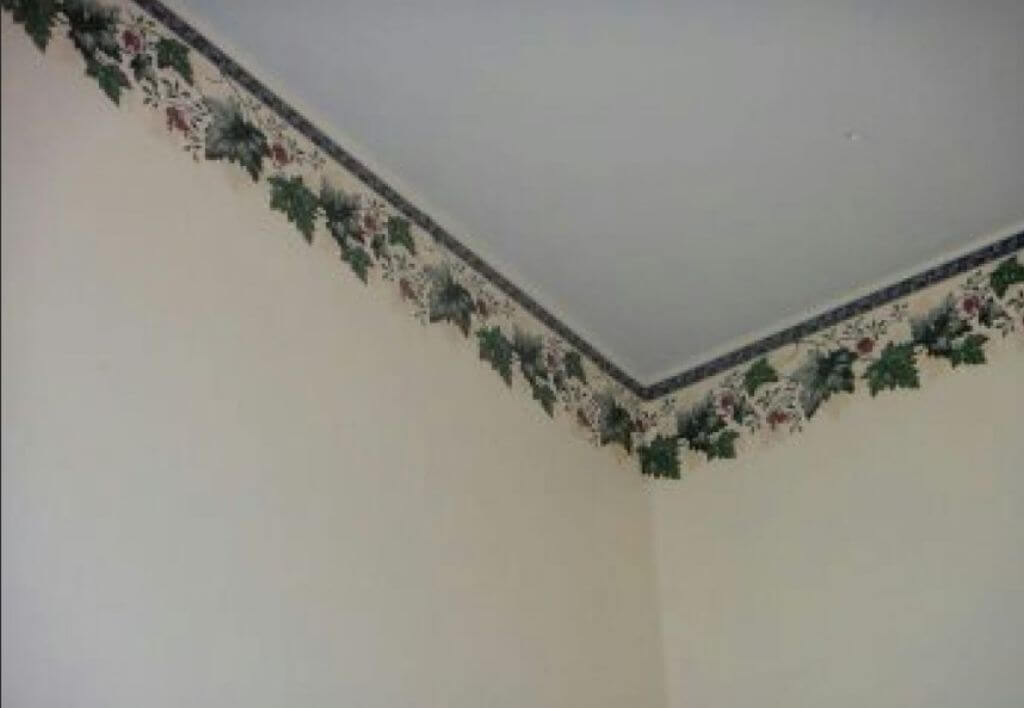 Виды потолочных плинтусов для натяжного потолка, и как приклеить самому (+фото-инструкции)