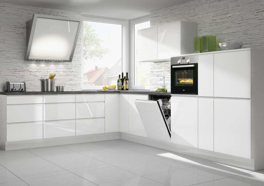 Белый мебельный гарнитур на кухне — дизайн, о котором можно мечтать!