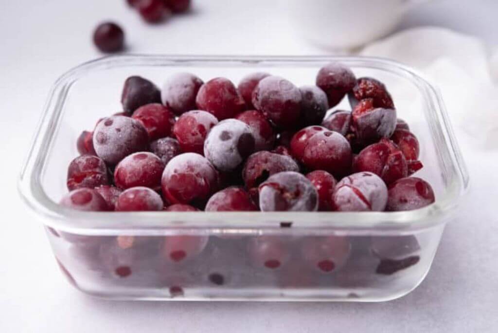 Как правильно мыть черешню от червяков перед едой с рынка