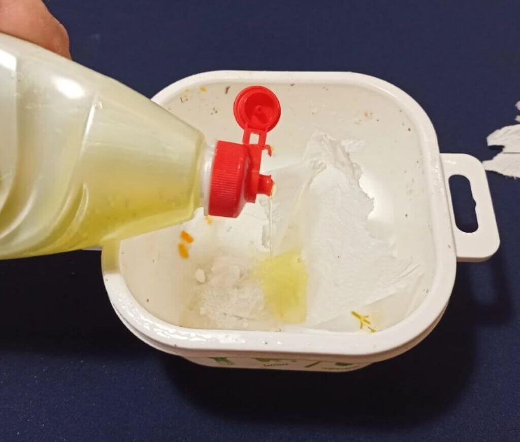 Как отмыть пластиковые контейнеры для еды от желтизны и жира в домашних условиях