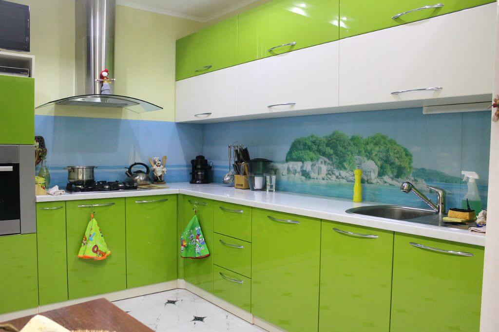 Стильно и смело: дизайн интерьера салатовой кухни (95 фото)