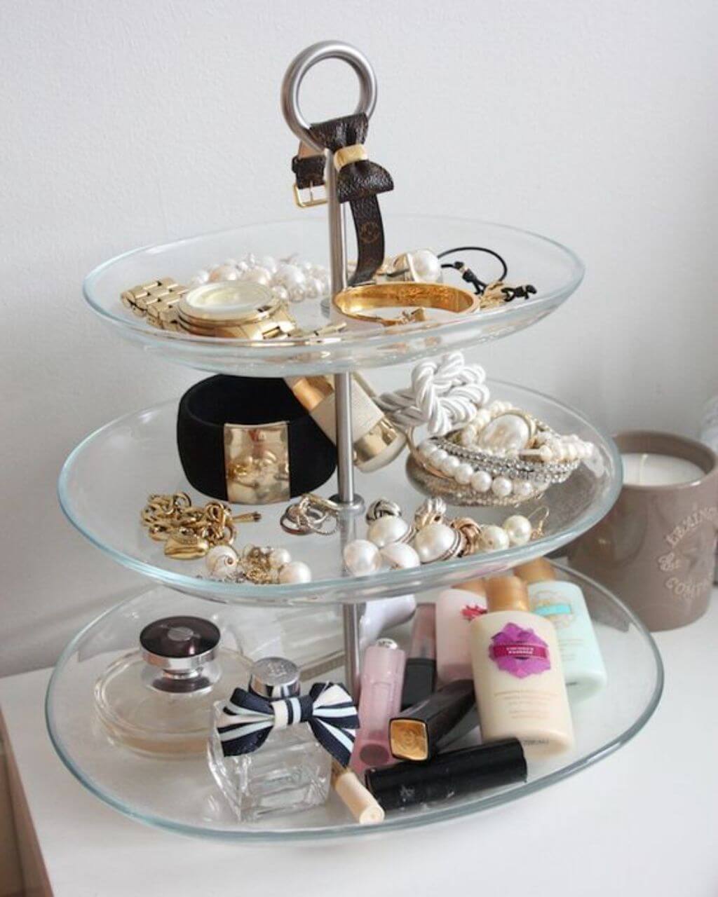 Что поставить в вазу, кроме цветов: 35 идей с фото в интерьере