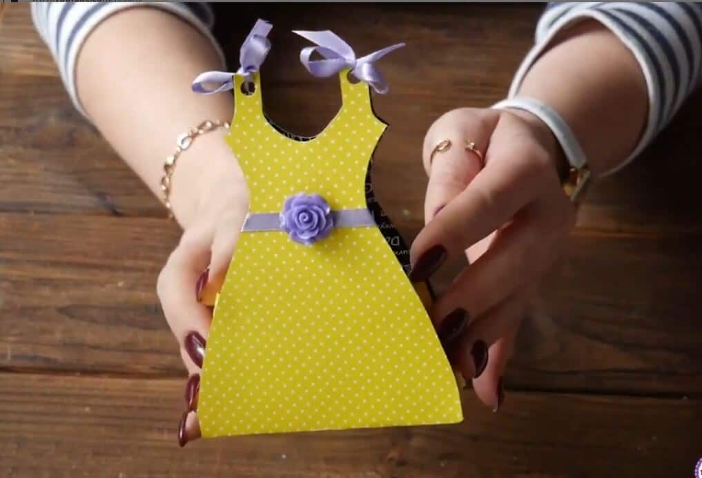 Как упаковать и оформить подарок на 8 марта своими руками, 47 идей с фото