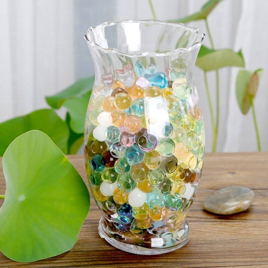 Что поставить в вазу, кроме цветов: 35 идей с фото в интерьере