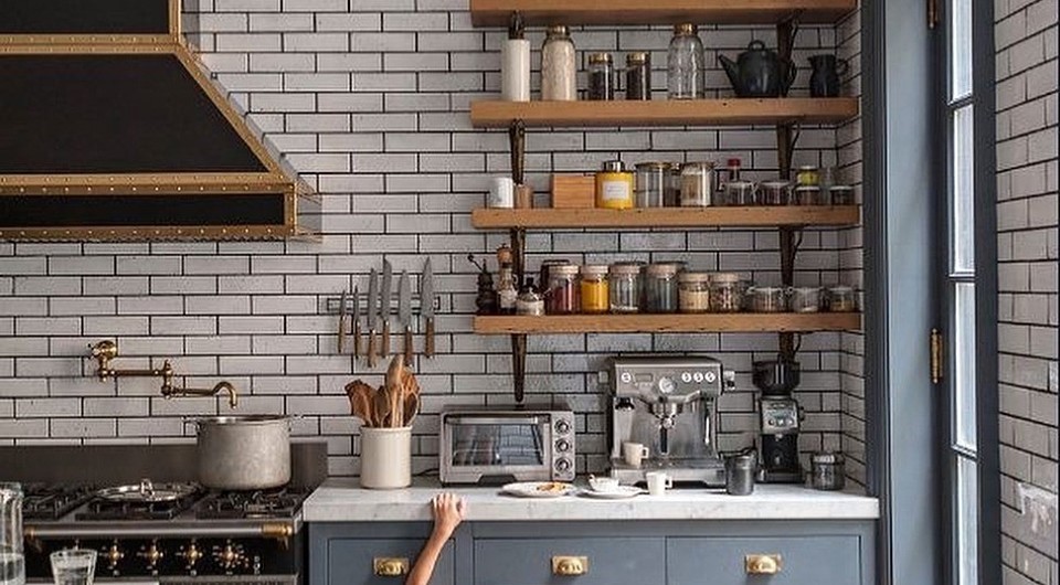 Рекомендации по укладке плитки «кабанчик» на фартук кухни