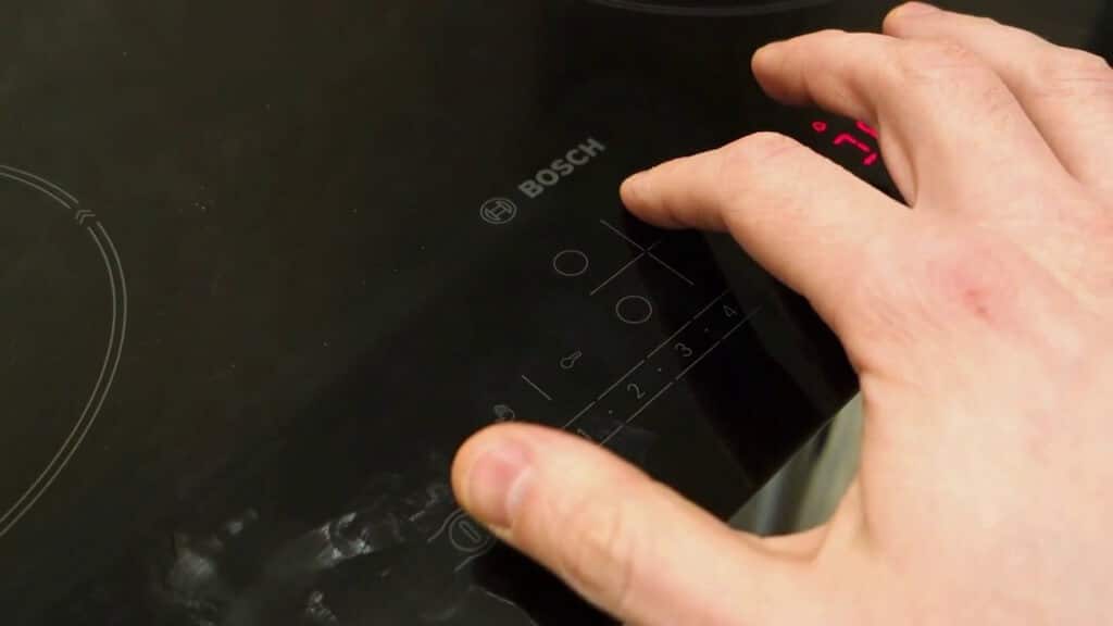 Как разблокировать плиту Bosch: причины блокировки и способы ее снять