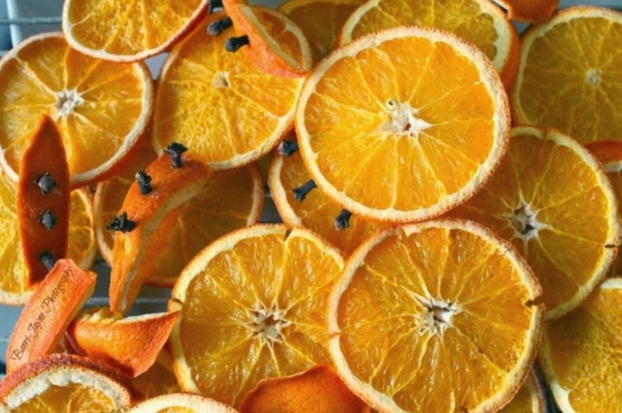 Цитрусовое настроение: как красиво засушить апельсин для декора и еды