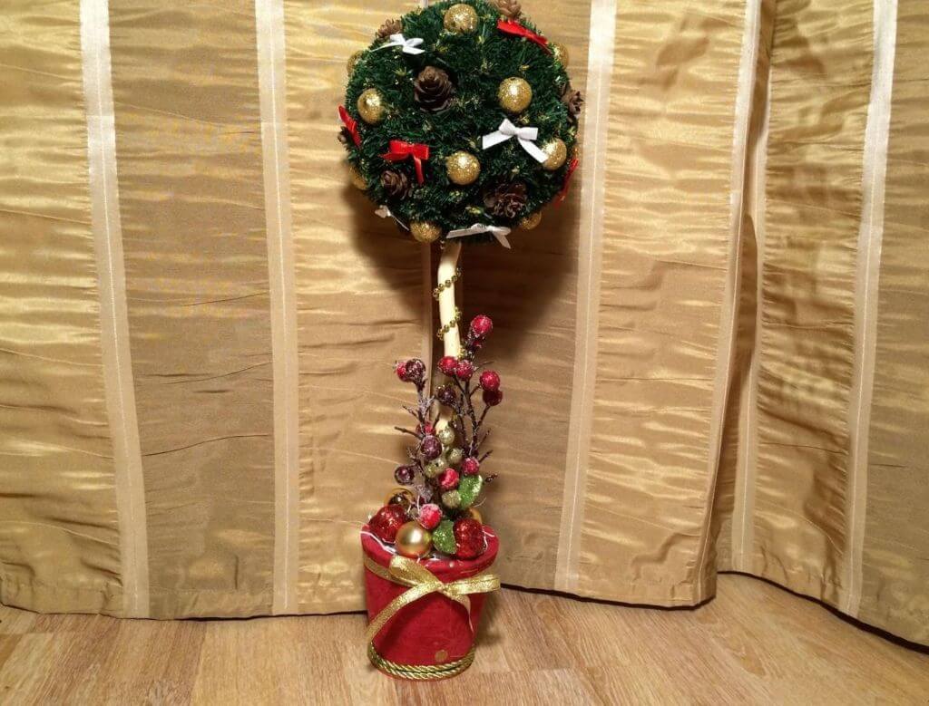 Как сделать новогодний топиарий своими руками для начинающих: 50 поделок с пошаговыми инструкциями и фото