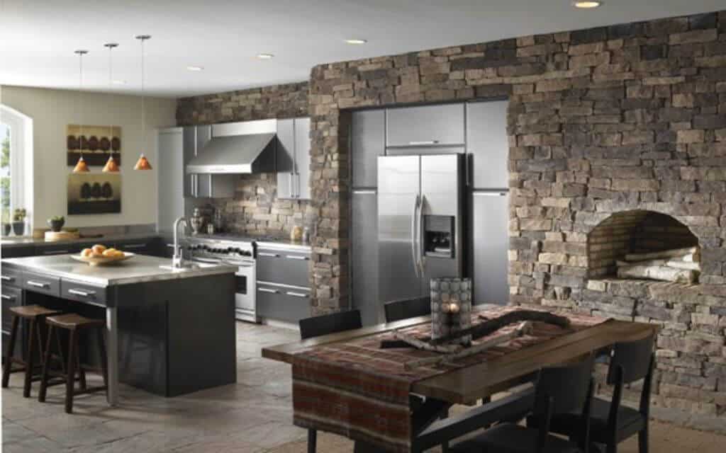 Отделка кухни декоративным камнем (искусственным и натуральным): дизайн интерьера, варианты и сочетания, фото