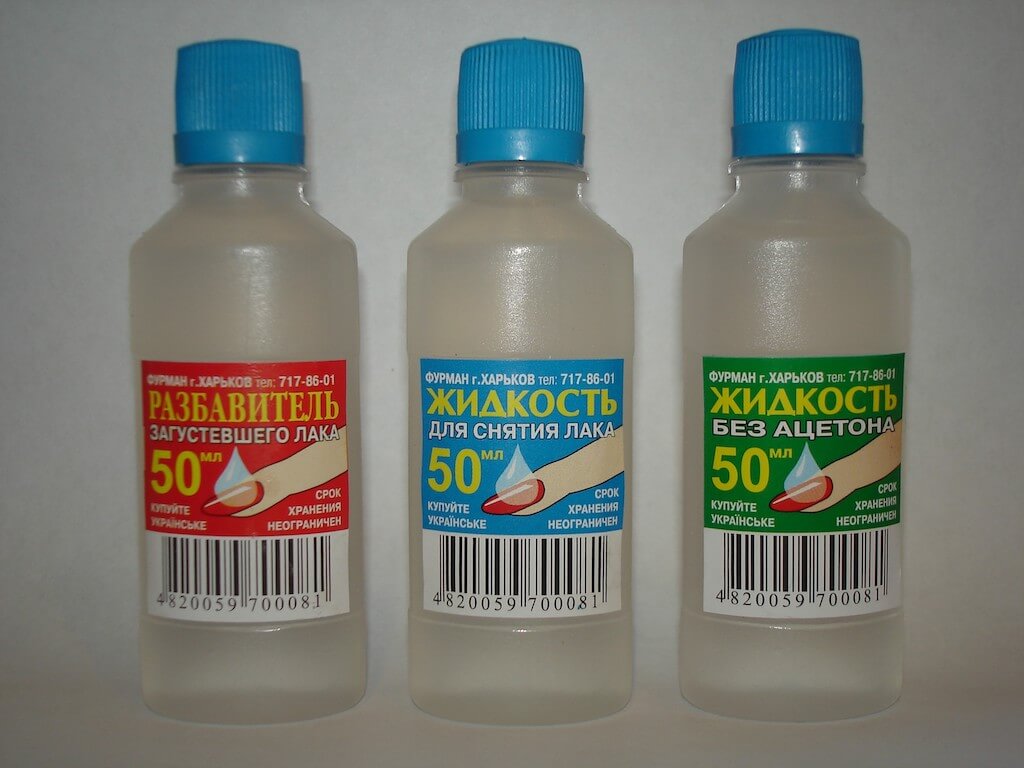 Как убрать след от наклейки с пластика в домашних условиях?