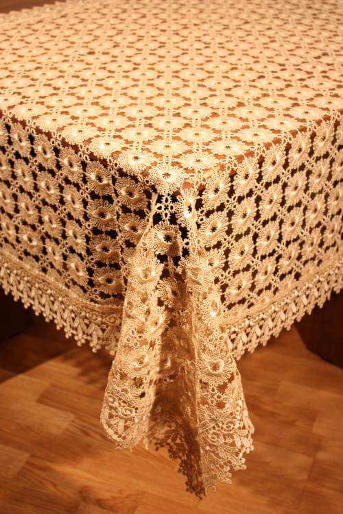 кружевная скатерть на стол