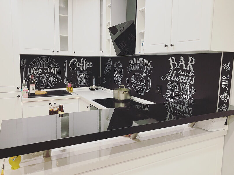 Из чего можно сделать кухонный фартук своими руками: 14 лучших идей