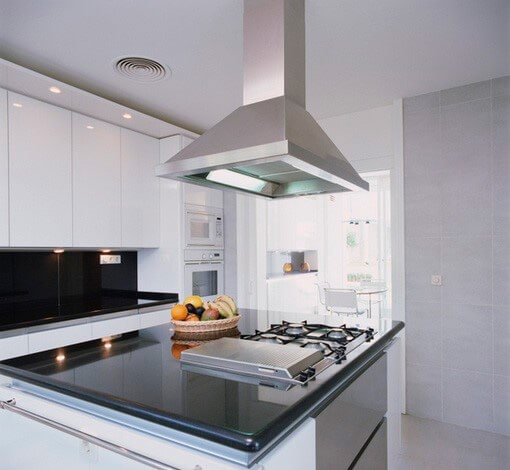 Какую выбрать вытяжку на кухню: советы профессионалов и рейтинг производителей