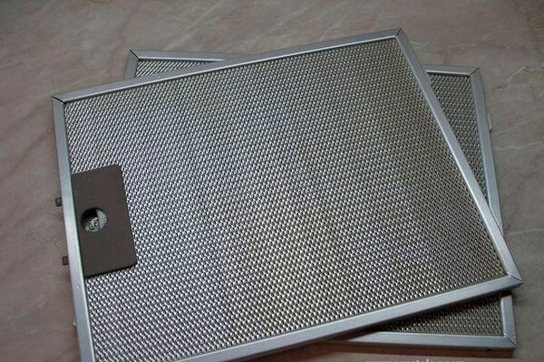 Какую выбрать вытяжку на кухню: советы профессионалов и рейтинг производителей